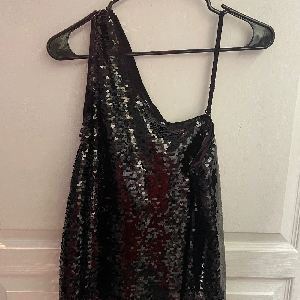 Top - Picture 1 of 1